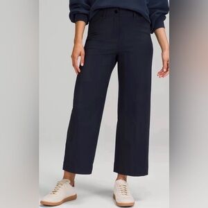 Lululemon City Sleek 5 Pocket Black Wide-Leg High Rise Pants 7/8 Length Size 28